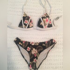 Victorias Secret Pink Padded Push Up Bikini with Cheeky Ruched Bottoms Small